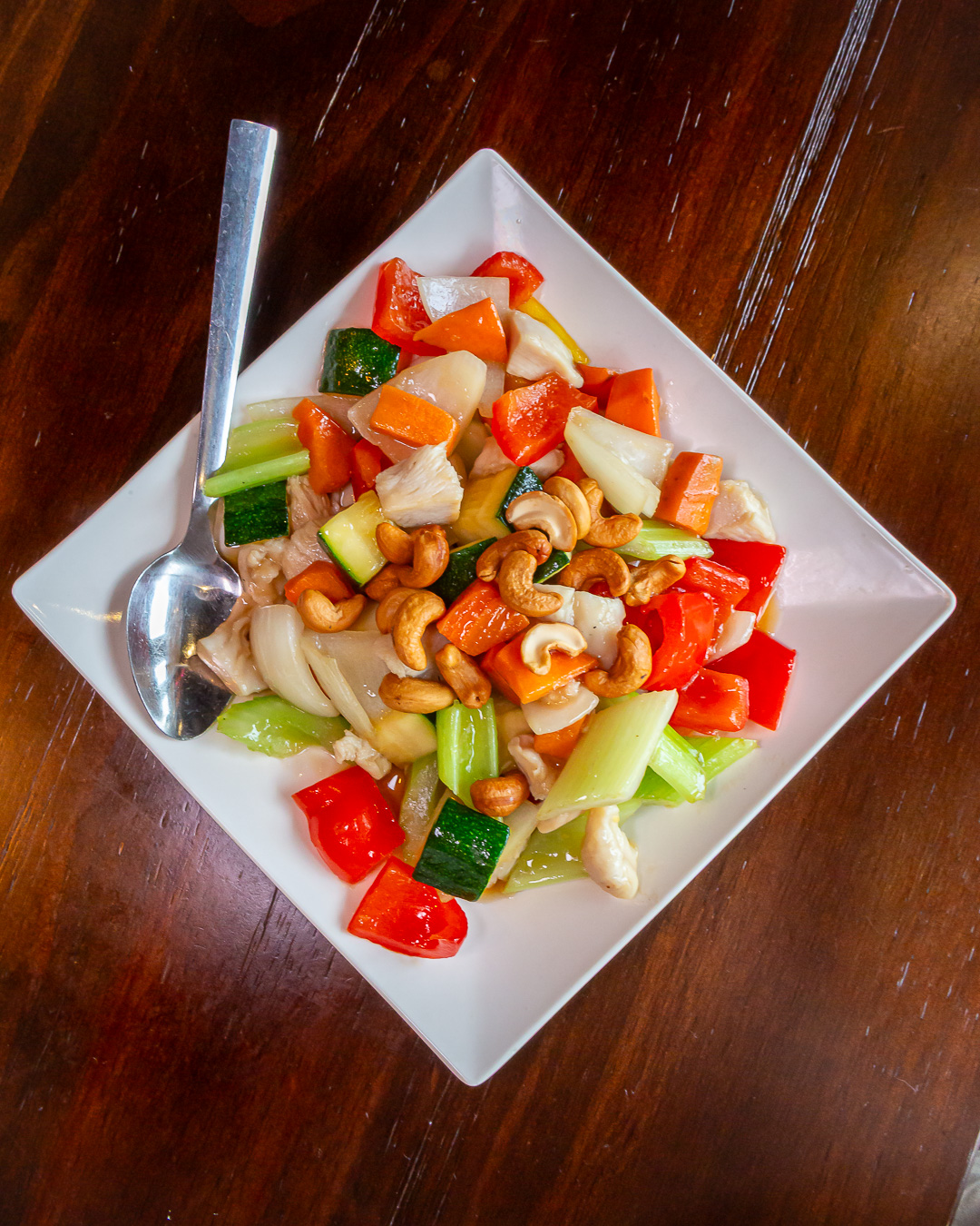 Jo Jo Wok cashew chicken2800